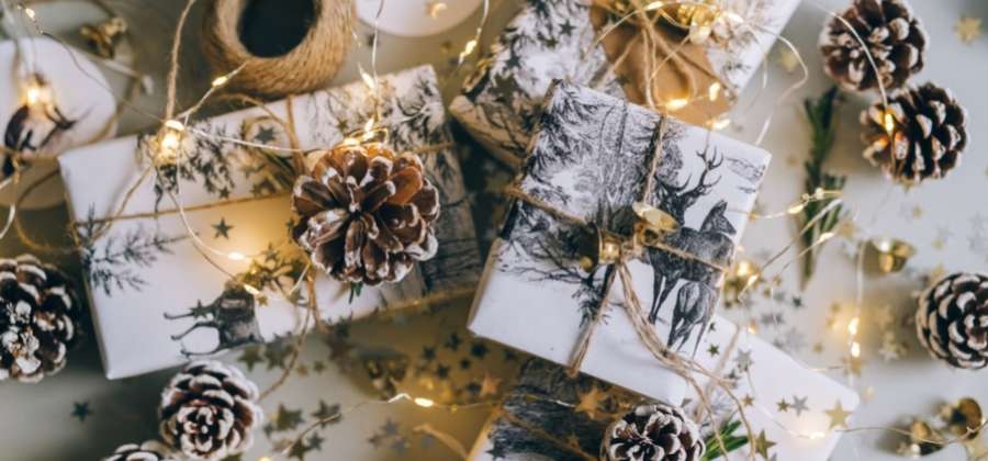 Tipy na vánoční dárky 2023: 14 nápadů, kterými nadchnete své blízké