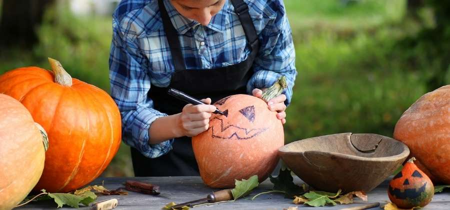 15 nápadů na vyřezávání dýně na Halloween
